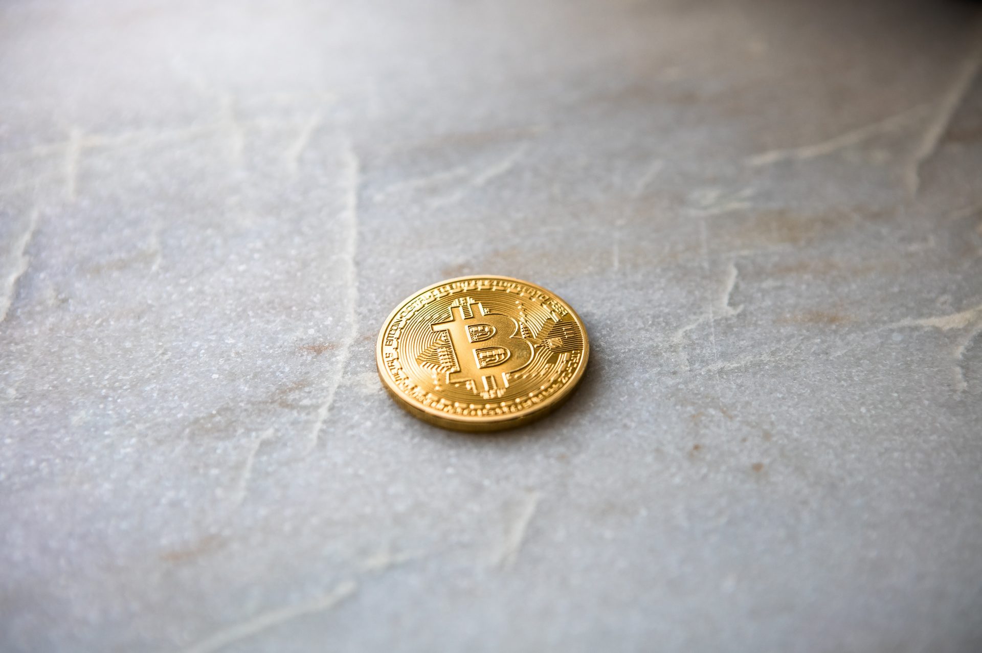 Bitcoin and other digital currencies needs regulation