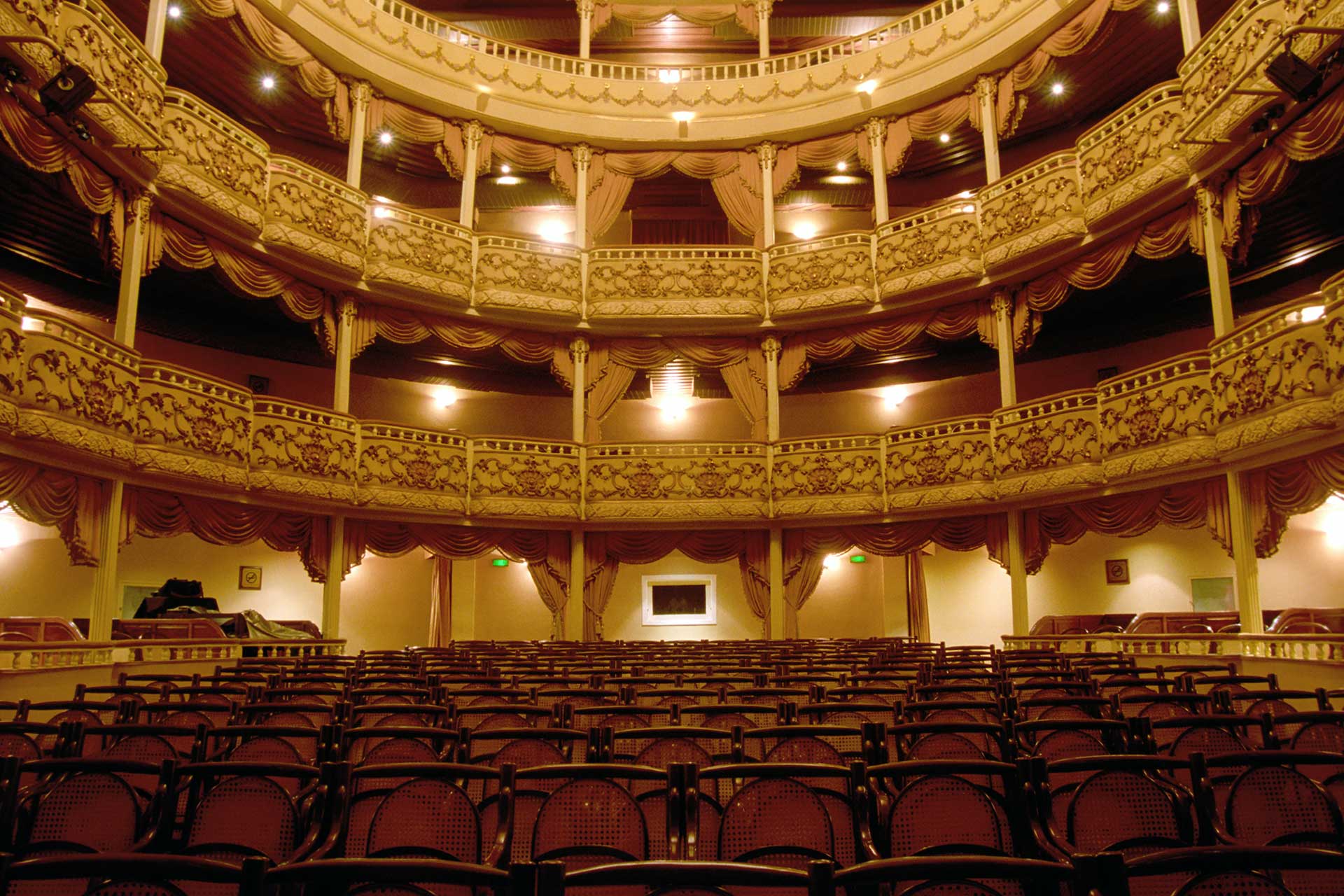 Drama and Theatre and Art History BA (Hons) Undergraduate courses